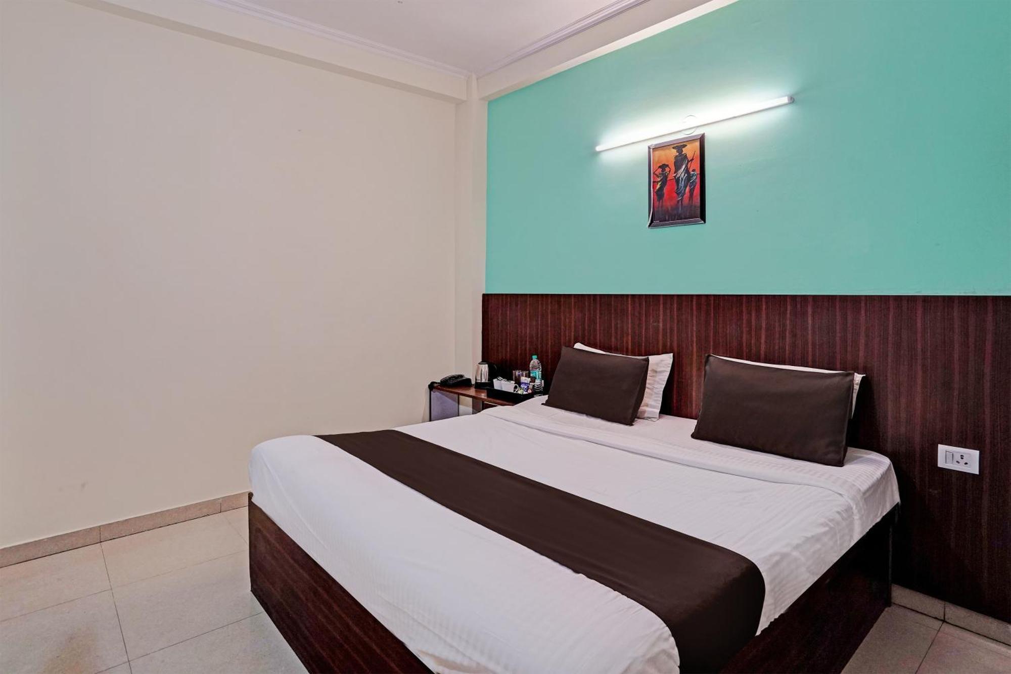 Hotel O Golden Imperial Greater Noida Eksteriør bilde
