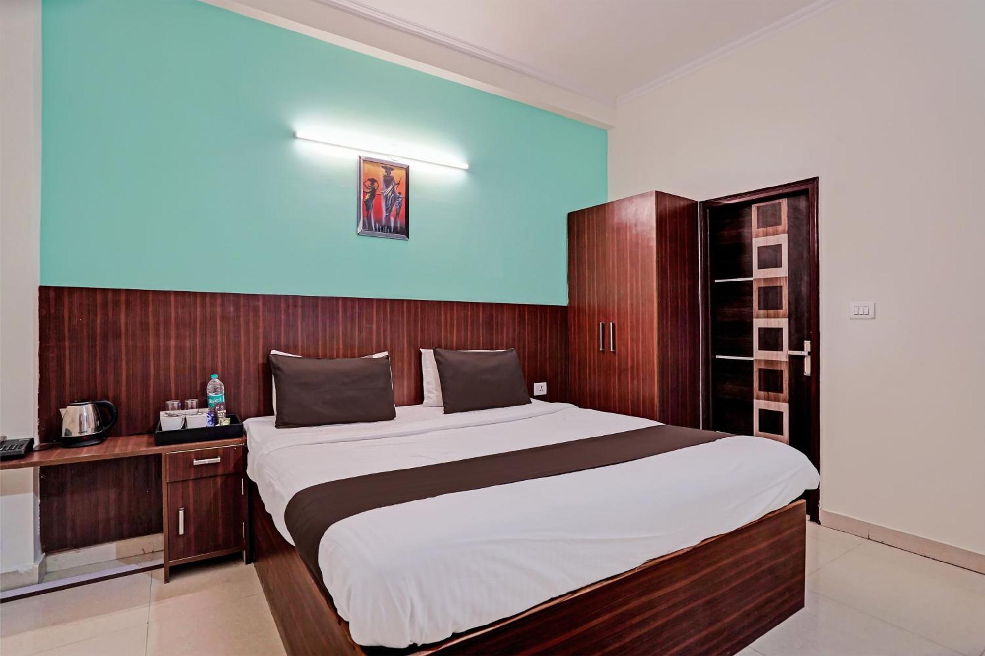 Hotel O Golden Imperial Greater Noida Eksteriør bilde