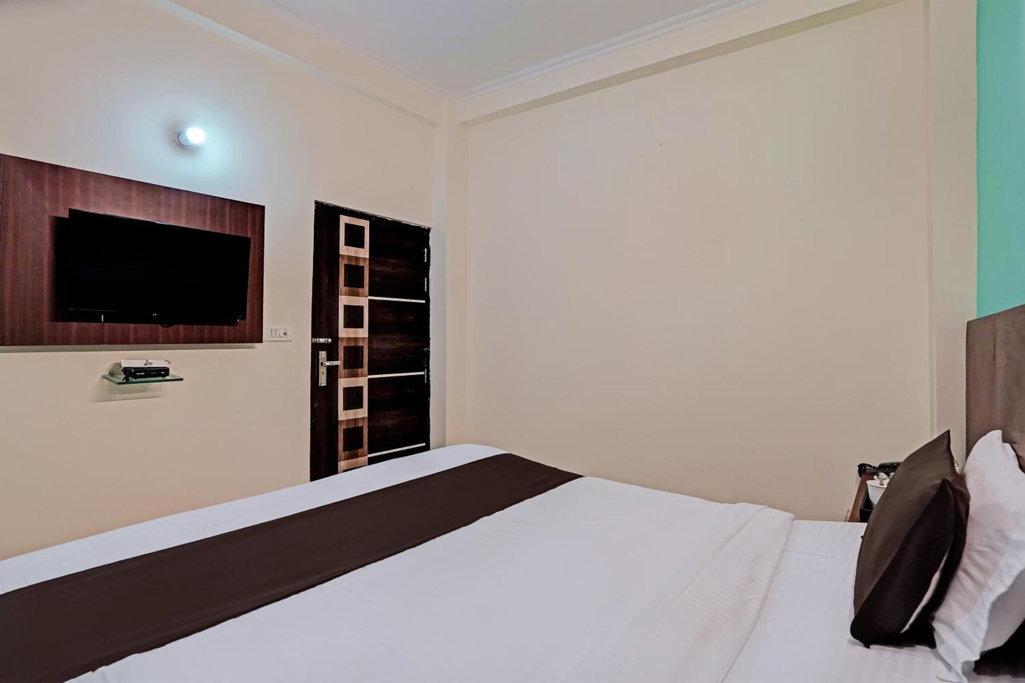 Hotel O Golden Imperial Greater Noida Eksteriør bilde